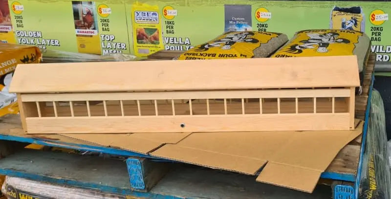 WOODEN BIRD FEEDER Bonnyrigg Produce & Garden Supplies