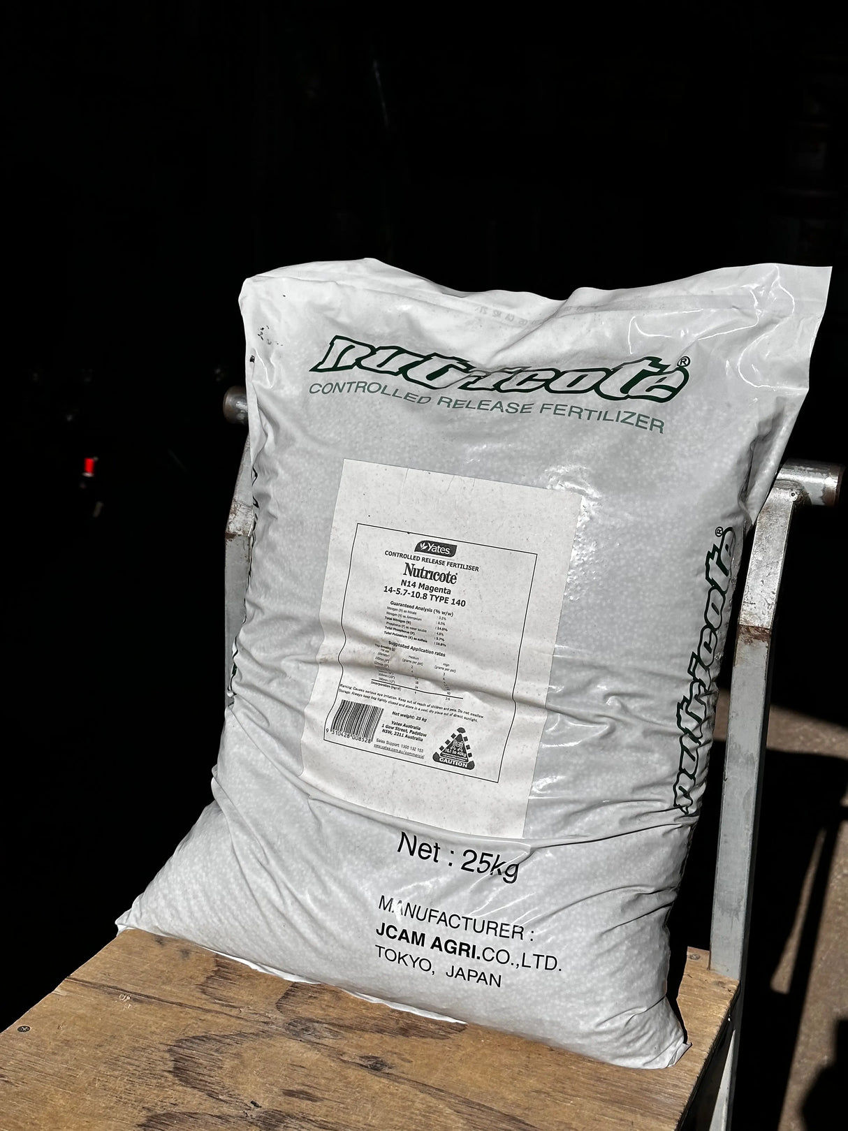 Yates Nutricote N14 Magenta 25kg in Australia | 12-Month Feed