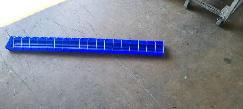  Long Plastic Poultry & Pigeon Feed Trough 120cm – Blue Trough with Wire Anti-Perch Guard (40 / 80 / 120cm)